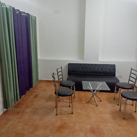 Hotel Nathu Palace New Delhi Ngoại thất bức ảnh