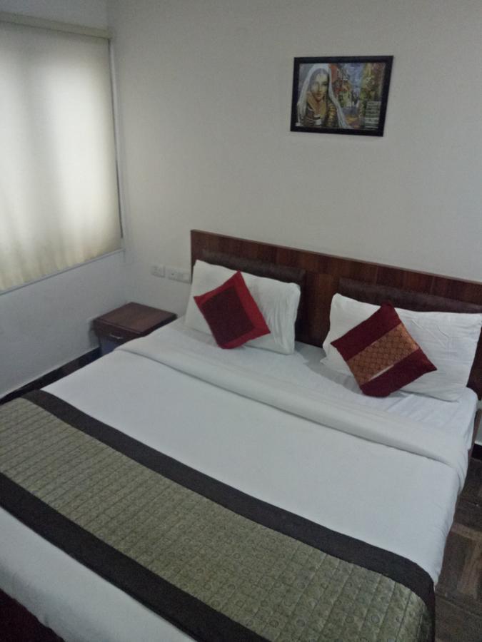 Hotel Nathu Palace New Delhi Ngoại thất bức ảnh