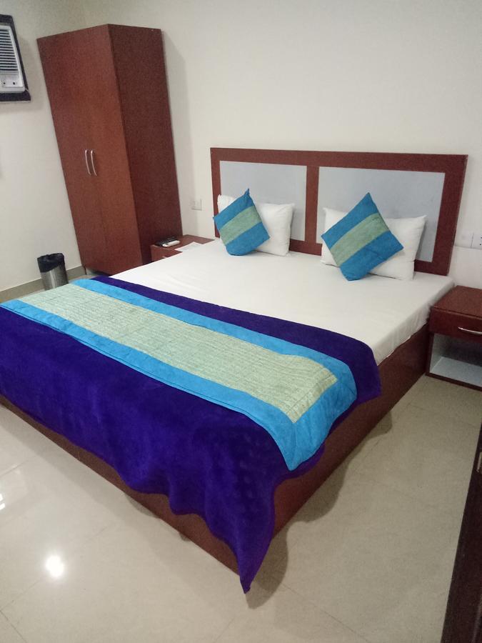 Hotel Nathu Palace New Delhi Ngoại thất bức ảnh